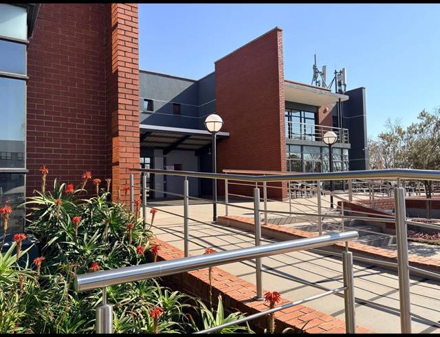 779M² OFFICE TO LET IN MIDRIDGE PARK